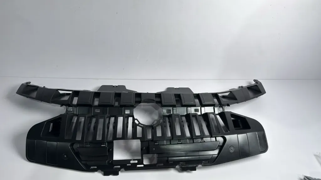 Mbajtese e madhe parakolpi para / Large front bumper bracket