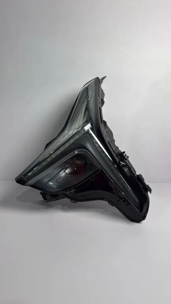 Fener majtas / Left headlight