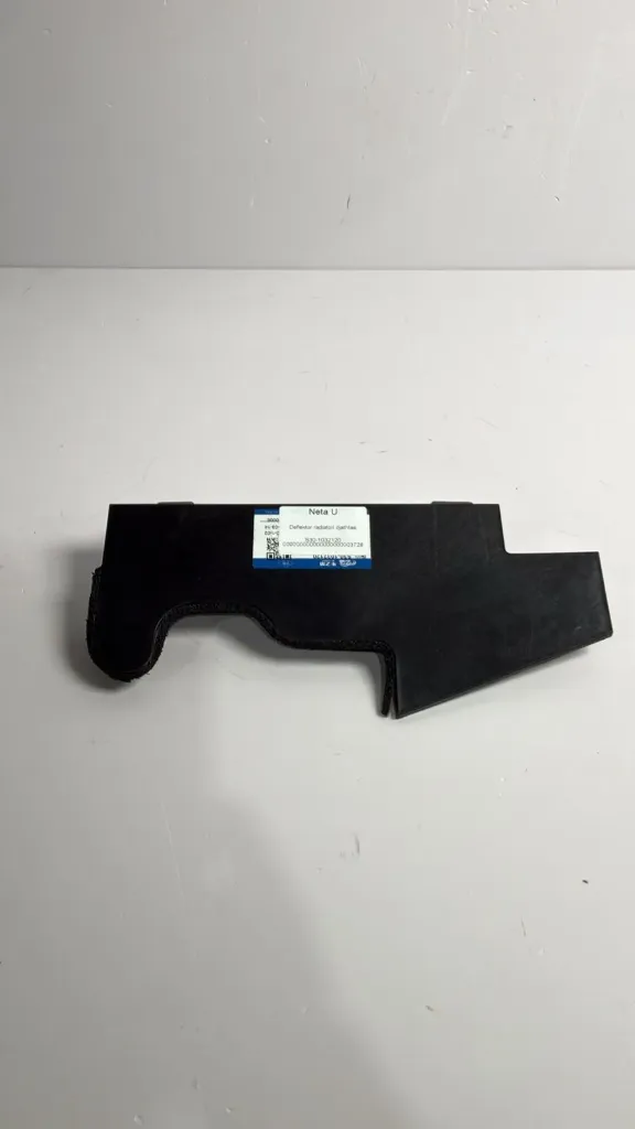 Deflektor radiatori djathtas / Right radiator deflector