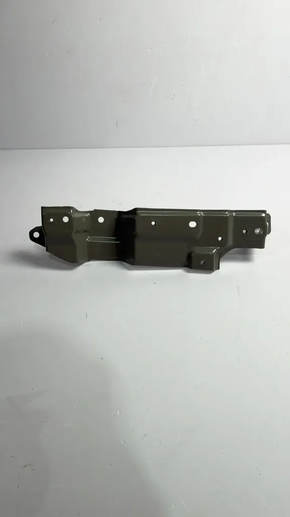 Mbajtese parafango majtas / Left fender bracket