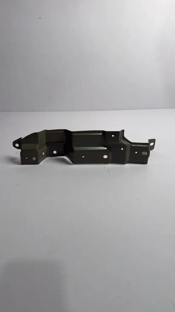 Mbajtese parafango djathtas / Right fender bracket
