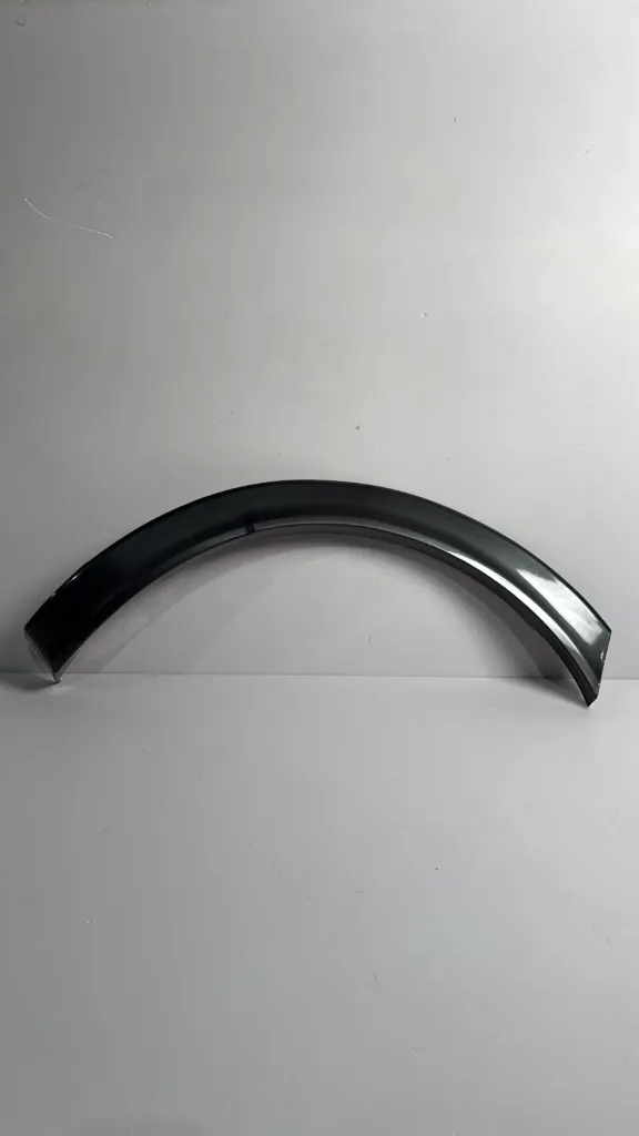 Hark rrote pasem djathtas / Rear right wheel arch