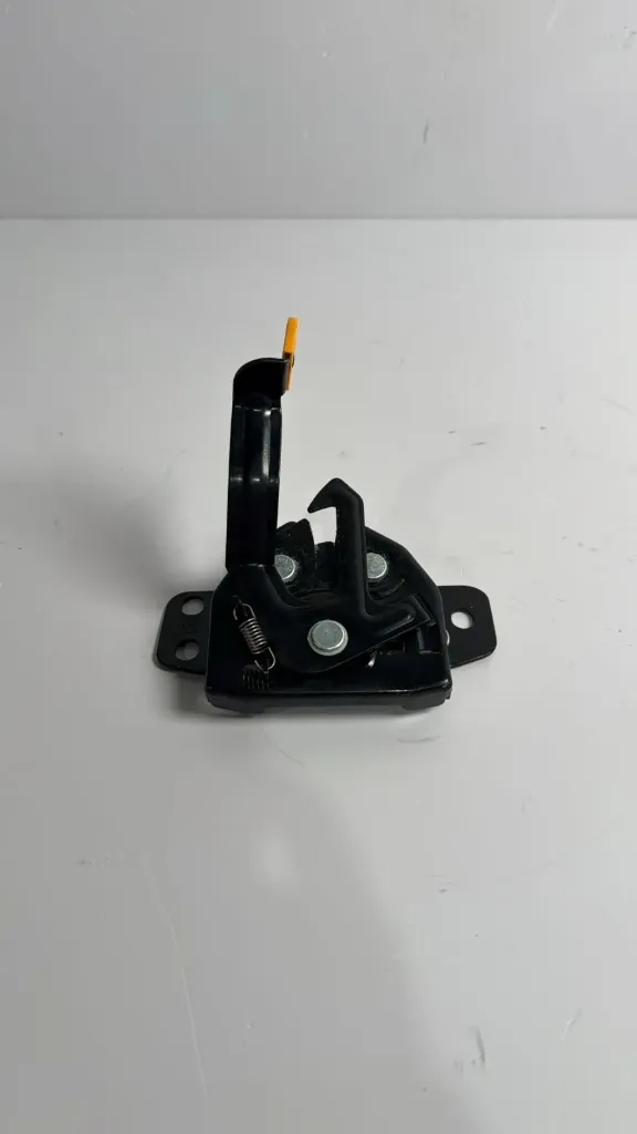 Brave kofano komplet / The hood lock
