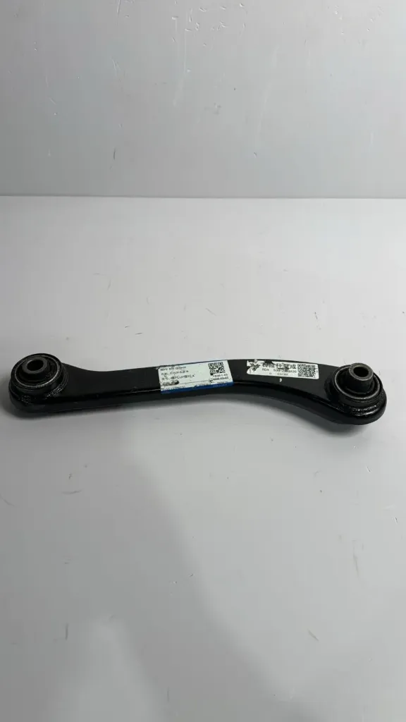 Krahu i poshtem mbrapa majtas