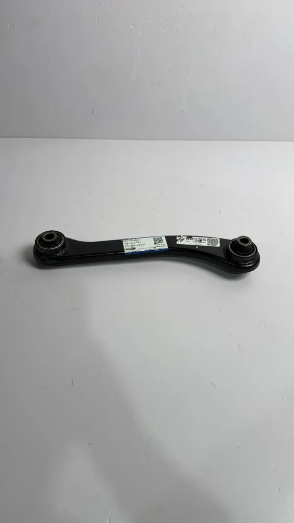 Krah i poshtem mbrapa djathtas