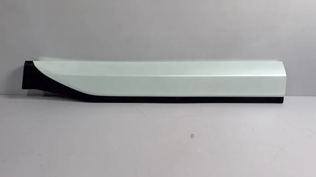 Panel dekorativ dere para djathtas