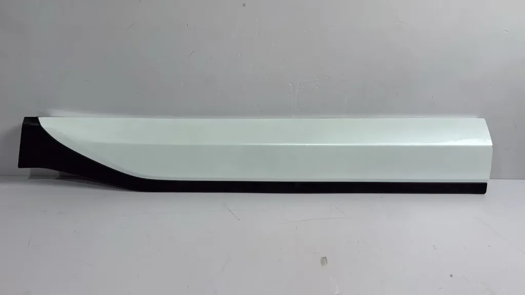 Panel dekorativ dere para majtas