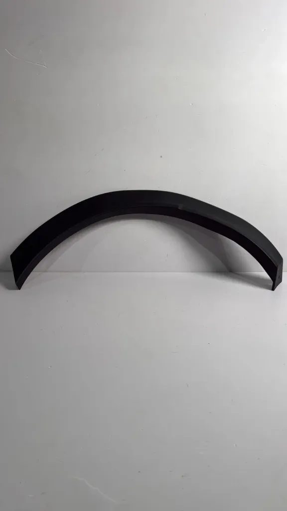 Dekor hark rrote pasem djathtas pa radar / Rear right wheel arch trim without radar