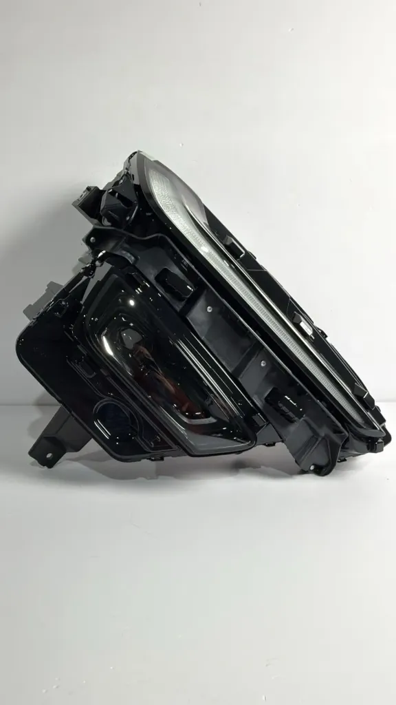Fener majtas / Left headlight