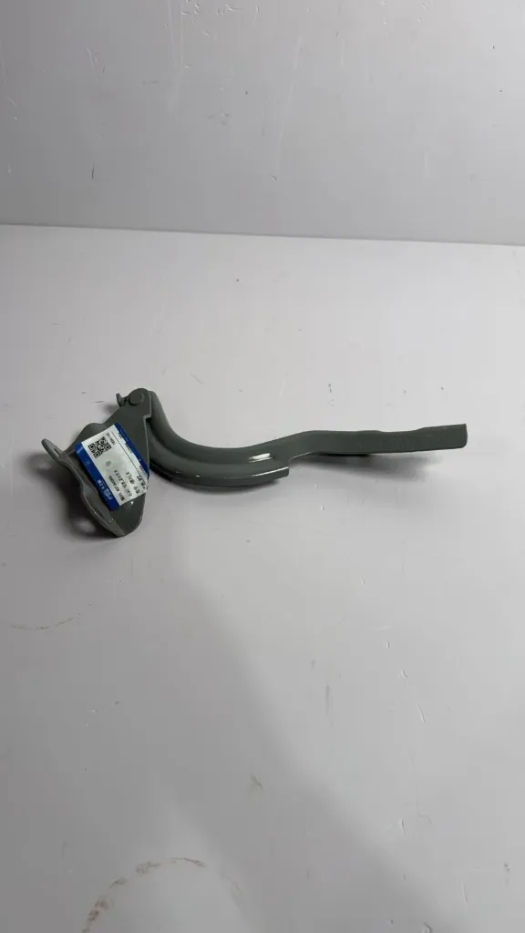 Mentese kofano djathtas